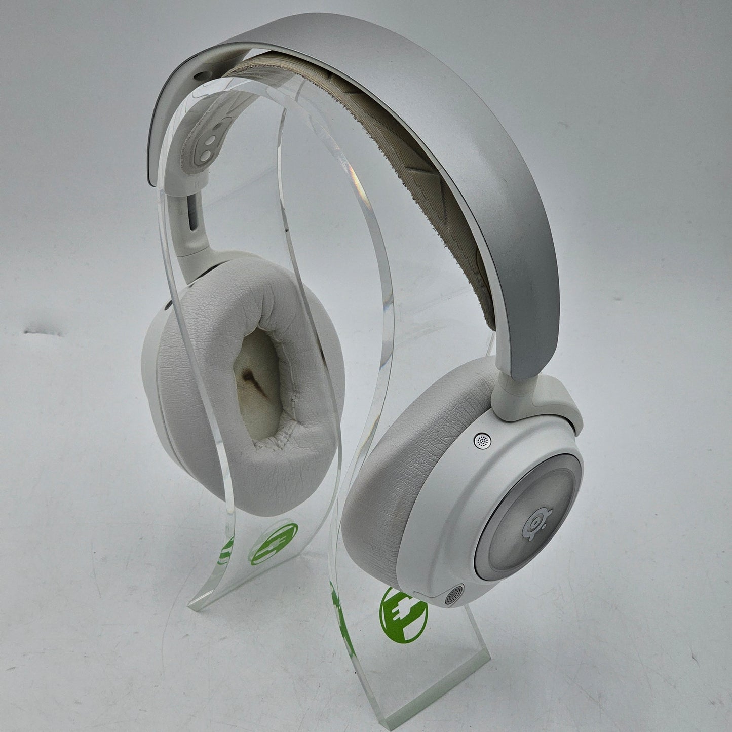 Steelseries Arctis Nova Pro Active Noise Cancellation Headphones  White 61524