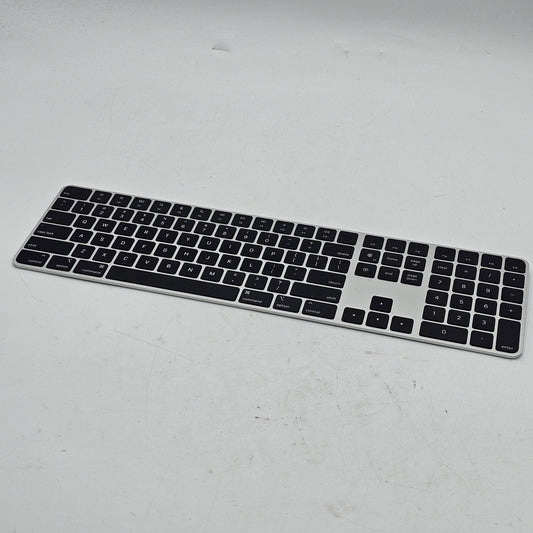 APPLE MAGIC KEYBOARD A2520 BLUETOOTH WIRELESS A2520