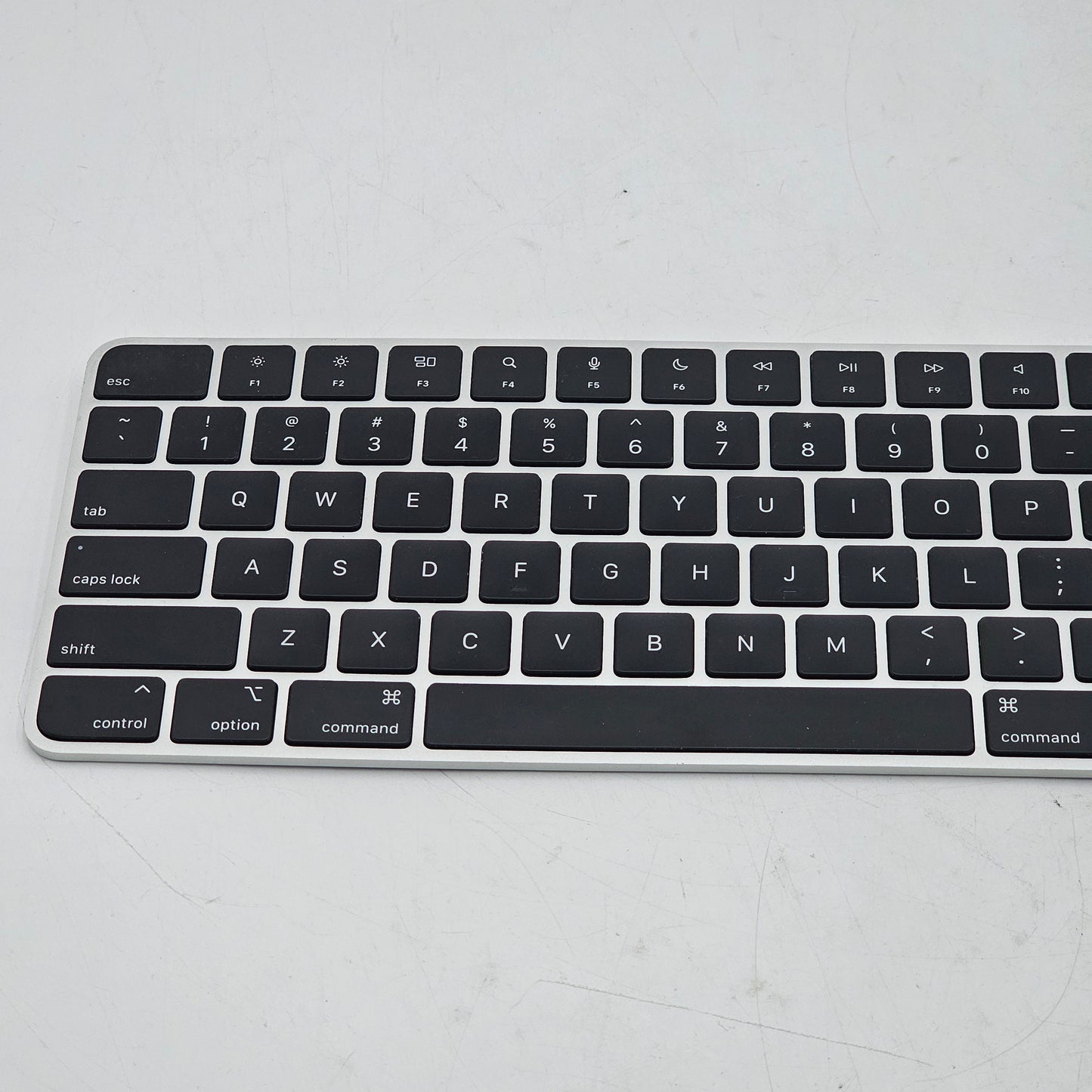 APPLE MAGIC KEYBOARD A2520 BLUETOOTH WIRELESS A2520