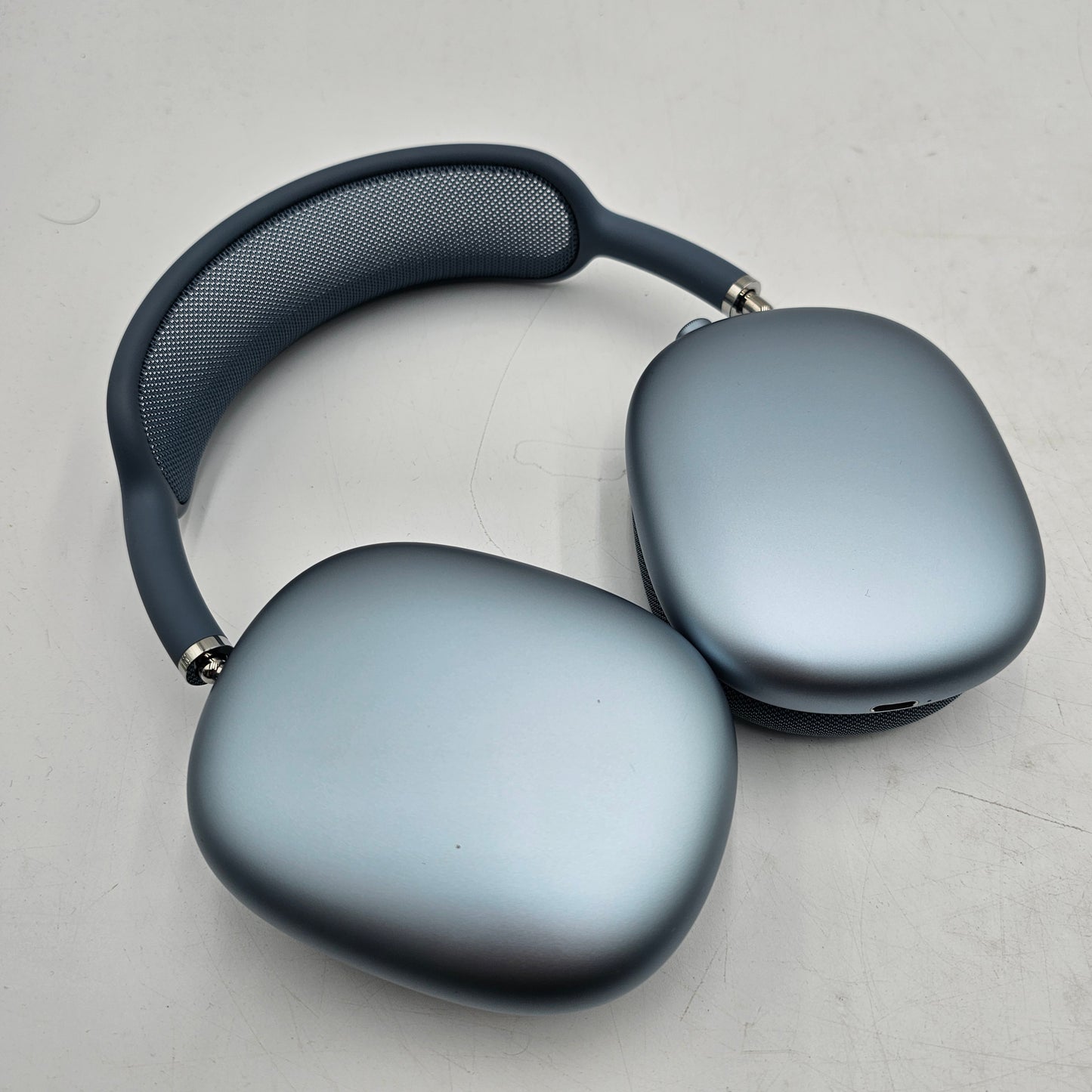 Apple AirPods Max Wireless Over-Ear Headphones Blue MWW63AM/A