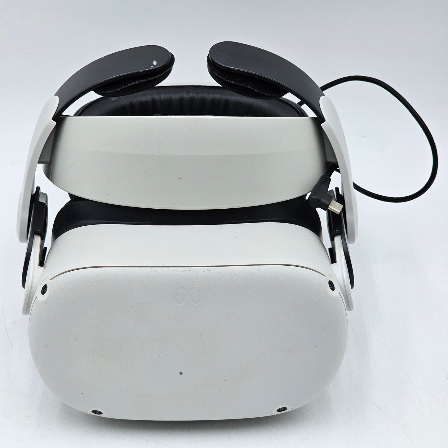 Meta Quest 2 128GB Standalone All-in-One VR Headset KW49CM